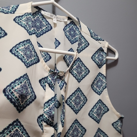 Violet + Claire Colorful Geometric Patterned Sleeveless Top M - Picture 4 of 5